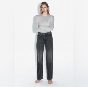 Zara HIGH-WAISTED FULL LENGTH Z1975 STRAIGHT
LEG JEANS BLACK 0/8228/029 size 2.